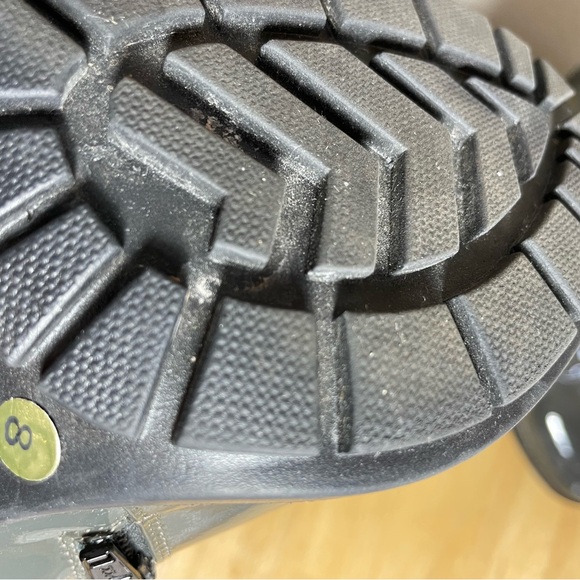 Andre Assous Made in Italy Patent Leather Booties Size 8 - Picture 6 of 7